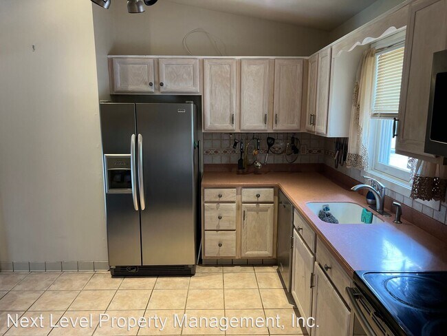 Building Photo - 3 br, 2 bath House - 32 Saratoga Road