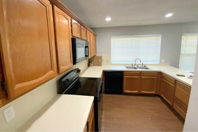 Building Photo - 2119 Cold Springs Dr
