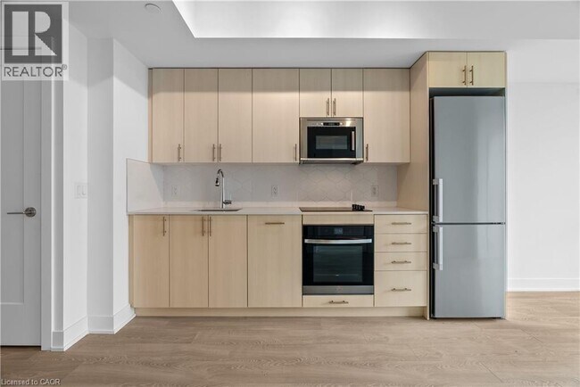 Photo du bâtiment - 2545 Simcoe St N