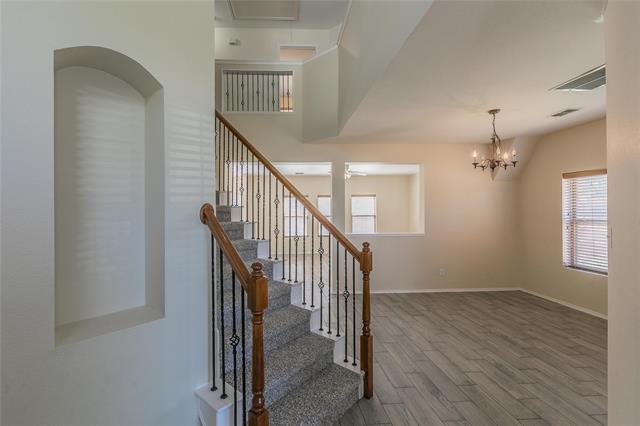 Building Photo - 1100 Inglewood Dr