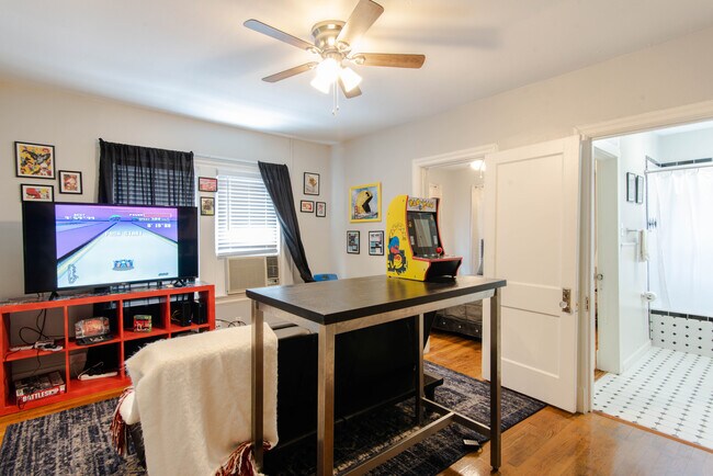Foto del edificio - 5746 Vickery Blvd