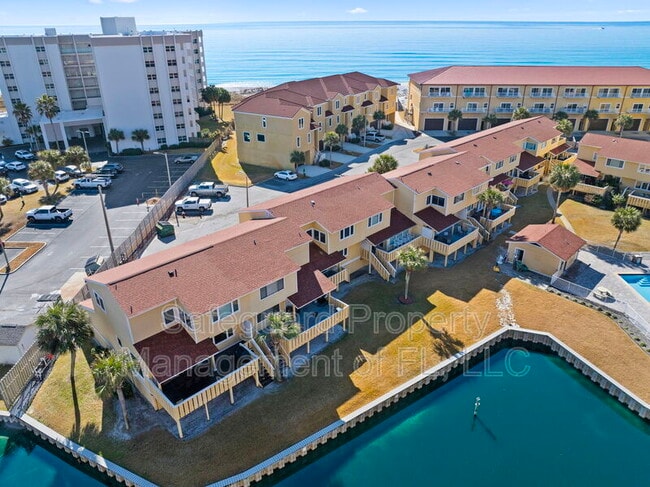 Building Photo - 1500 Via De Luna Dr