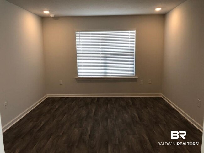 Foto del edificio - 10833 Northern Dancer Ct