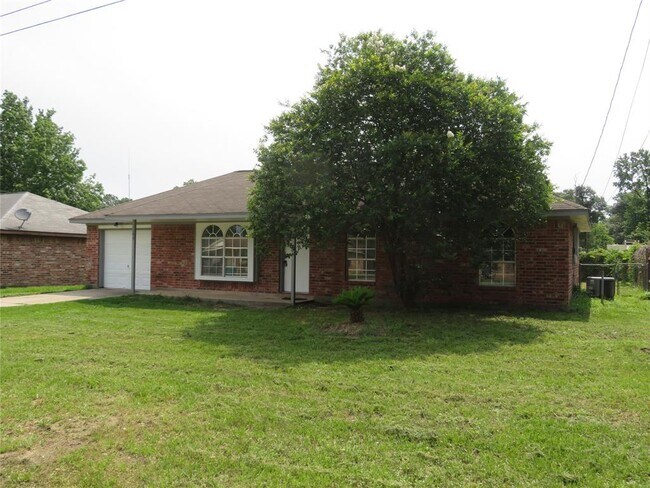 Building Photo - 109 Little Bill Ln