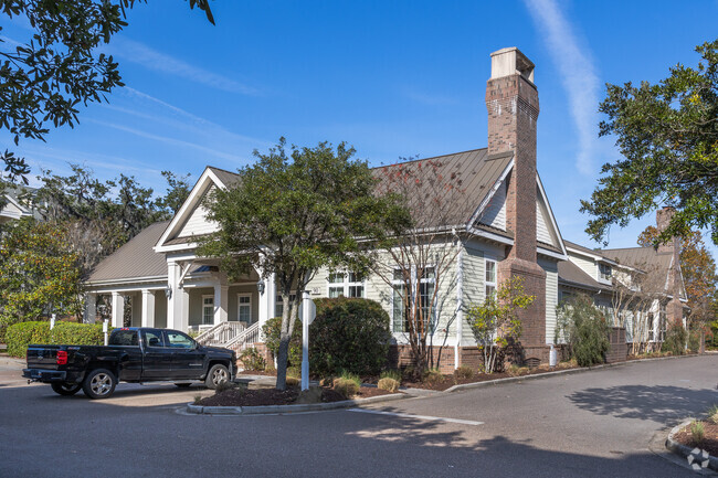 Building Photo - The Arboretum