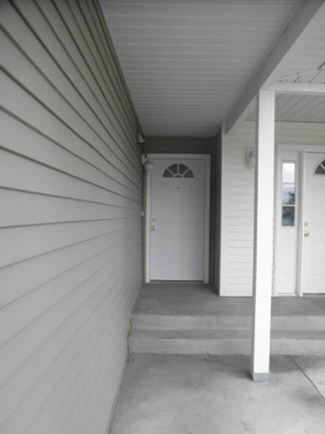 Building Photo - $1,800 Monthly | Centrally Located | 3 Bed...