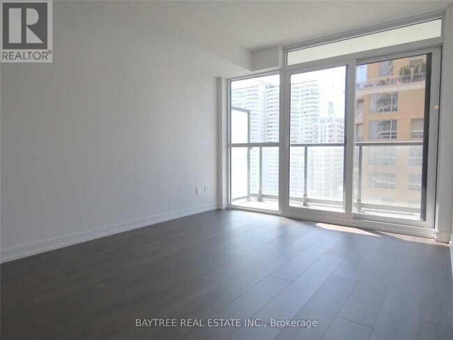 Building Photo - 125 Redpath Ave
