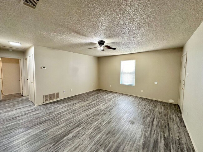 Building Photo - 1504 82nd St