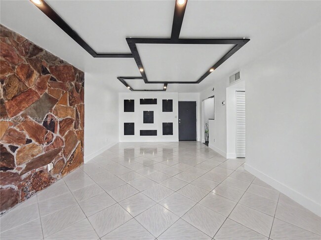 Foto del edificio - 8411 NW 8th St