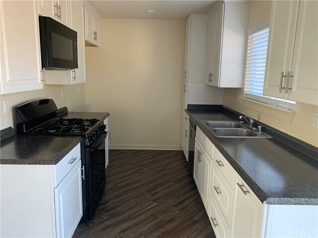 Foto del edificio - 34652 Pinewood Ct