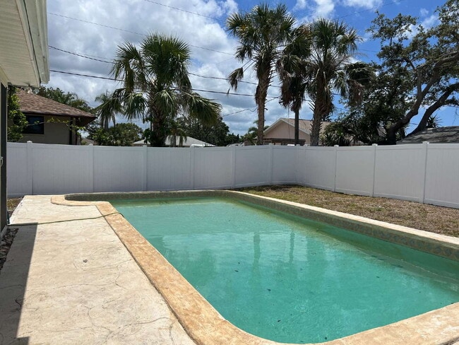 Building Photo - South Venice Pool Home.