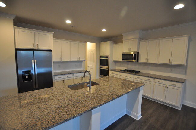 Building Photo - 525 Wayland Grove Ln