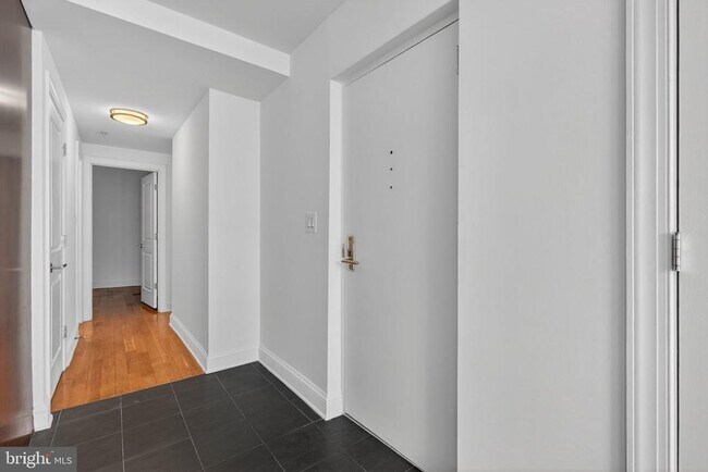 Foto del edificio - 2620 13th St NW