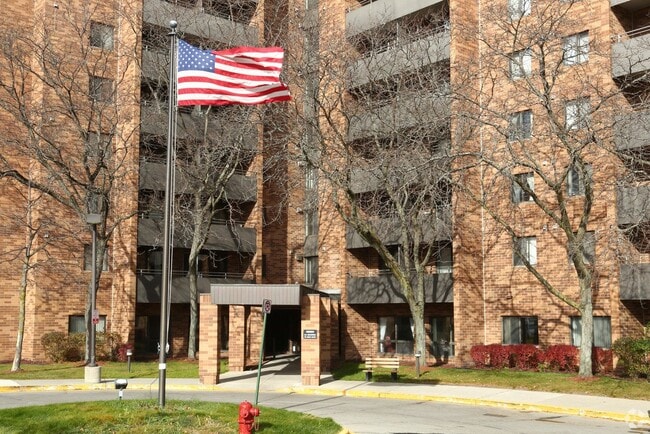 Building Photo - 35200 Sims St
