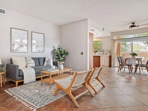 Building Photo - 24015 Arroyo Park Dr