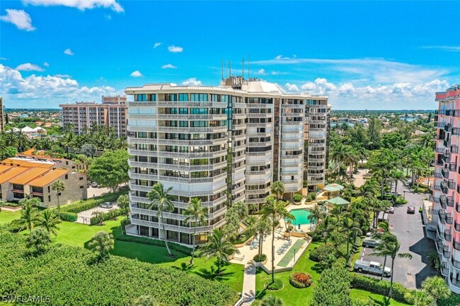 Foto del edificio - 520 S Collier Blvd