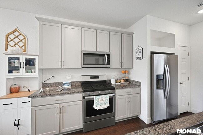 Foto del edificio - 247 S Old Hammer St