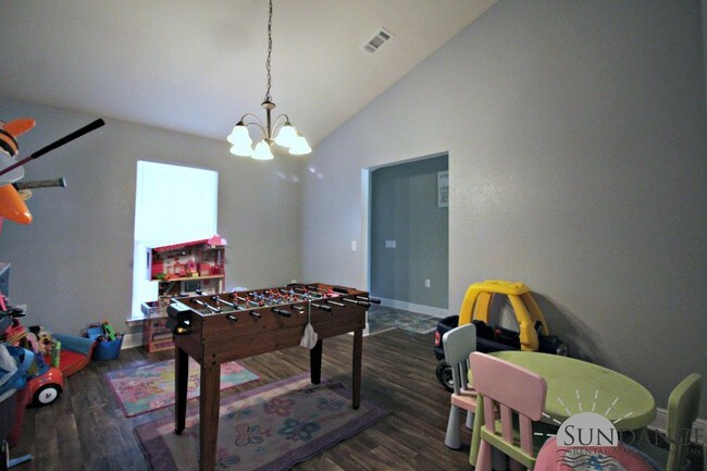 Foto del edificio - 3112 Edelstein Dr