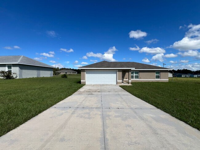 Foto del edificio - AMAZING 3 BD/2BA Home in Beautiful Ocala!!!