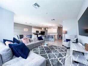 Building Photo - 12617 Laurel Cove Dr