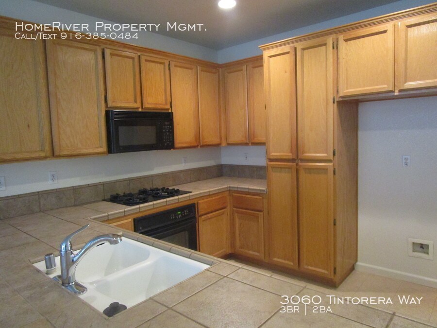 Primary Photo - Beautiful Natomas Home! 3 bed 2 bath