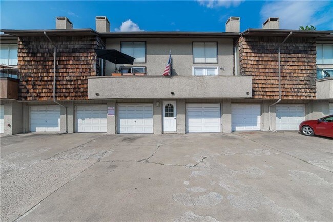 Building Photo - 3103 Wycliff Ave