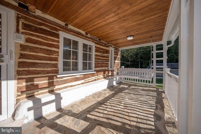 Foto del edificio - 875 Old State Rd