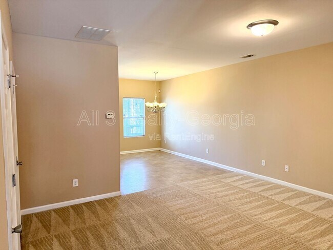 Building Photo - 2390 Camden Oak Way