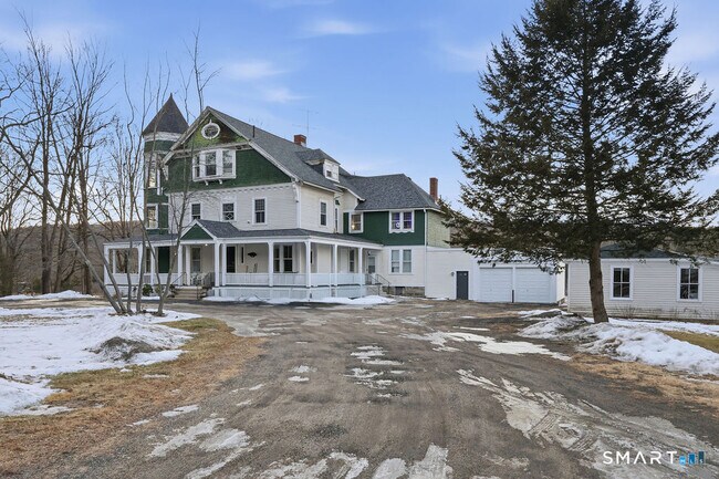 Foto del edificio - 270 Cherry Brook Rd