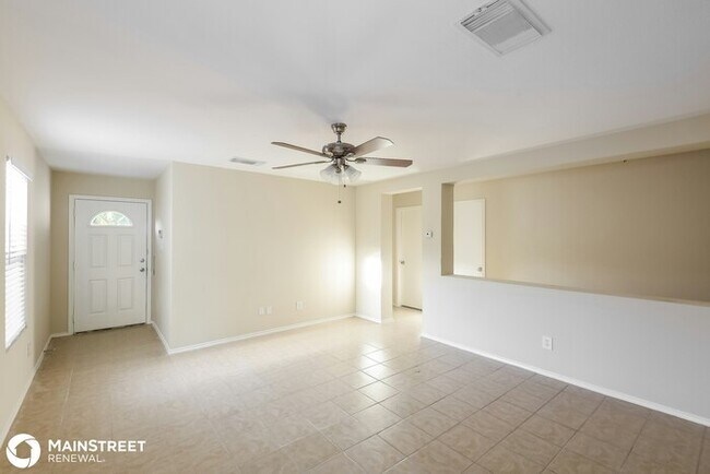 Building Photo - 10319 Shady Meadows, San Antonio, TX 78245