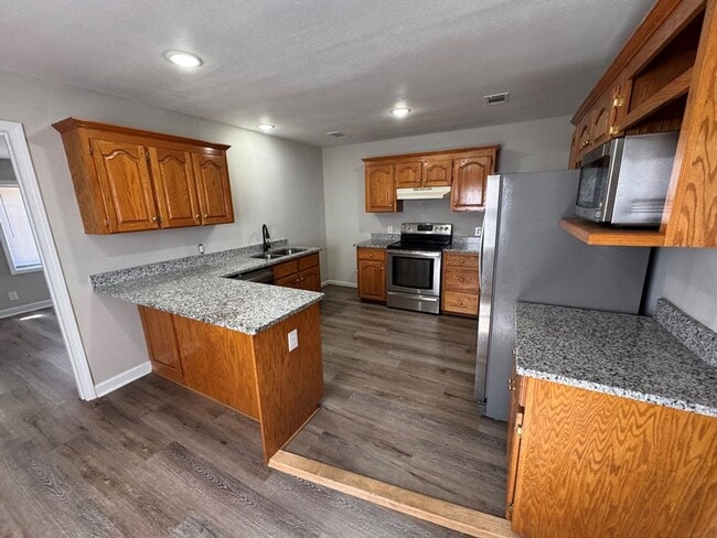 Building Photo - 508 Maple St