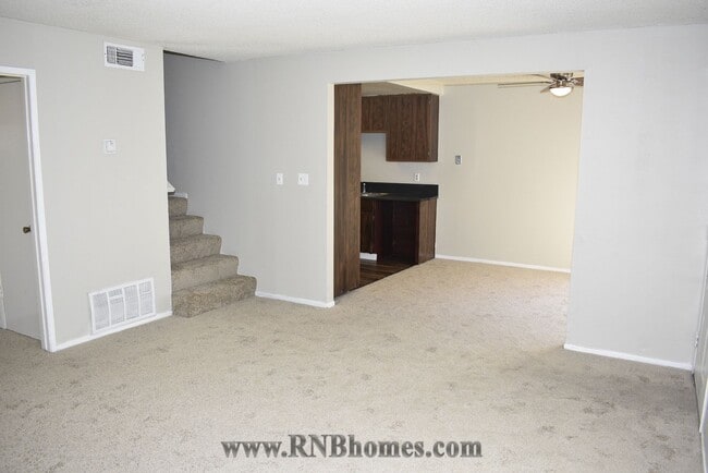 Building Photo - 5237 Manzanita Ave