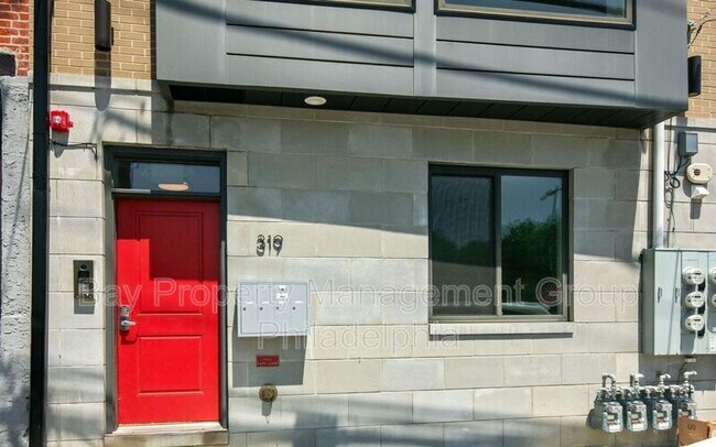 Foto del edificio - 319 E Allen St