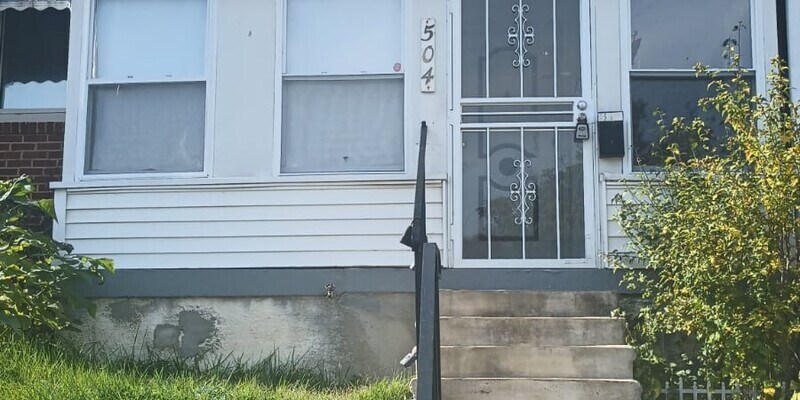 Primary Photo - 504 Roundview Road