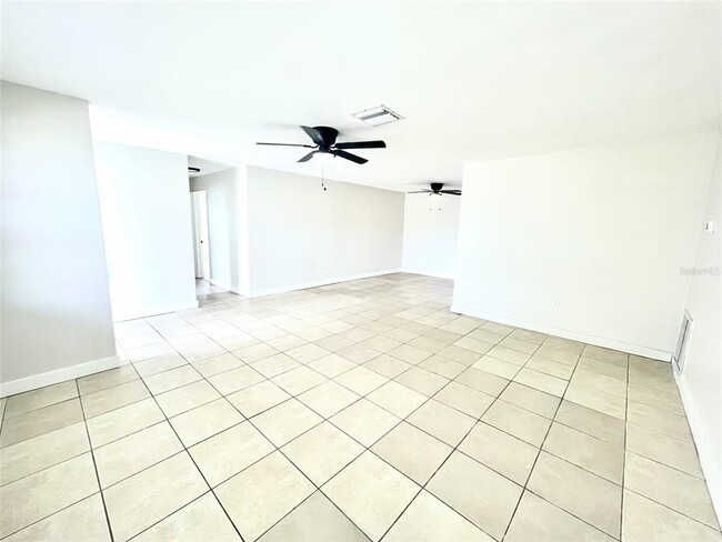 Foto del edificio - 102 S Jefferson St