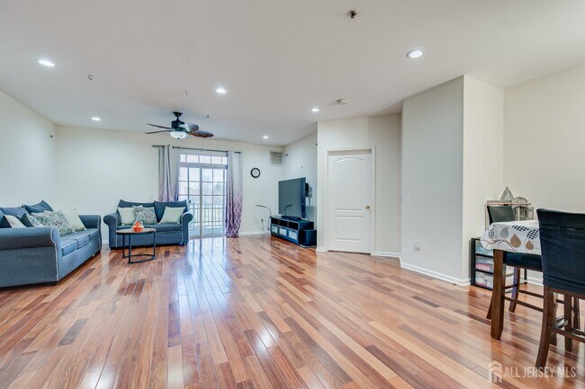 Foto del edificio - 2822 Edward Stec Blvd