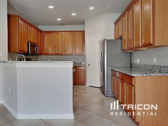 Building Photo - 19609 Timberbluff Dr