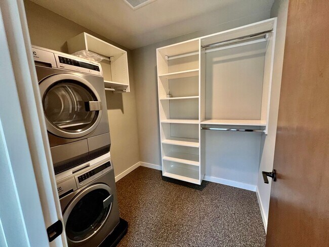 Building Photo - Modern Greenwood Townhome - Just Reduced Monthly Rental Rate