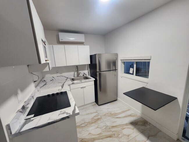 Foto del edificio - 495 NE 141st St