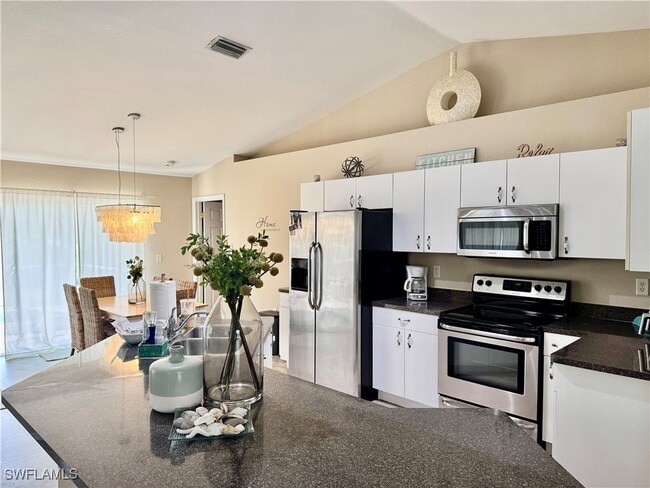 Foto del edificio - 1506 SW 14th St