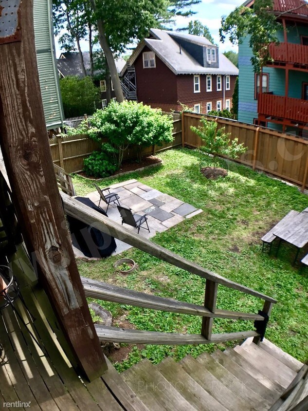 Primary Photo - 105 Sheridan St