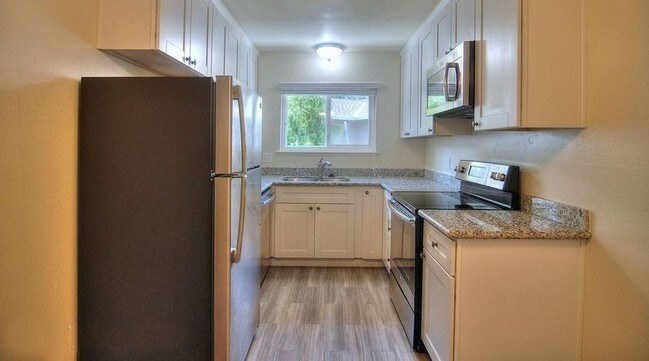 Building Photo - 1595 Brookvale Dr