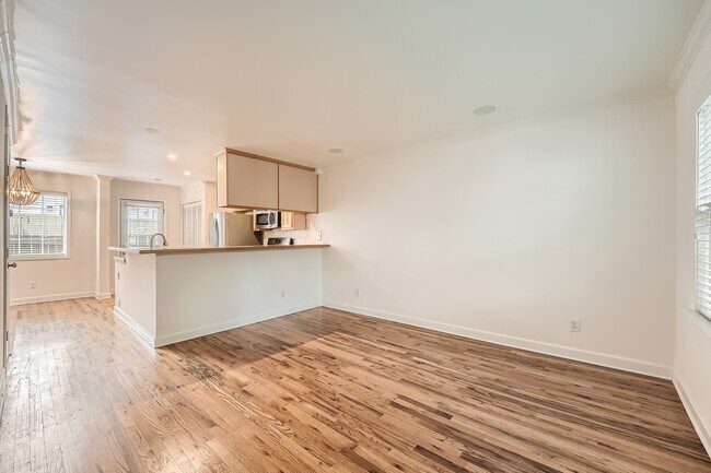 Foto del edificio - 2232 Dunseath Ave NW
