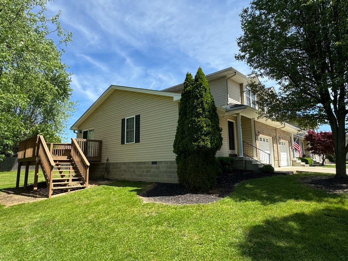 4 unit building, 1343 is the end unit facing west. - 1343 Easy St