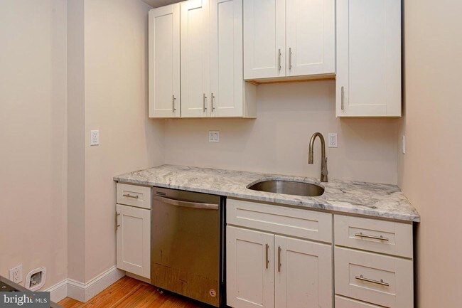 Foto del edificio - 2213 Pine St