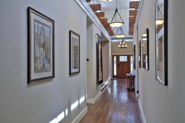 Foto del edificio - 3465 Hamlin Rd