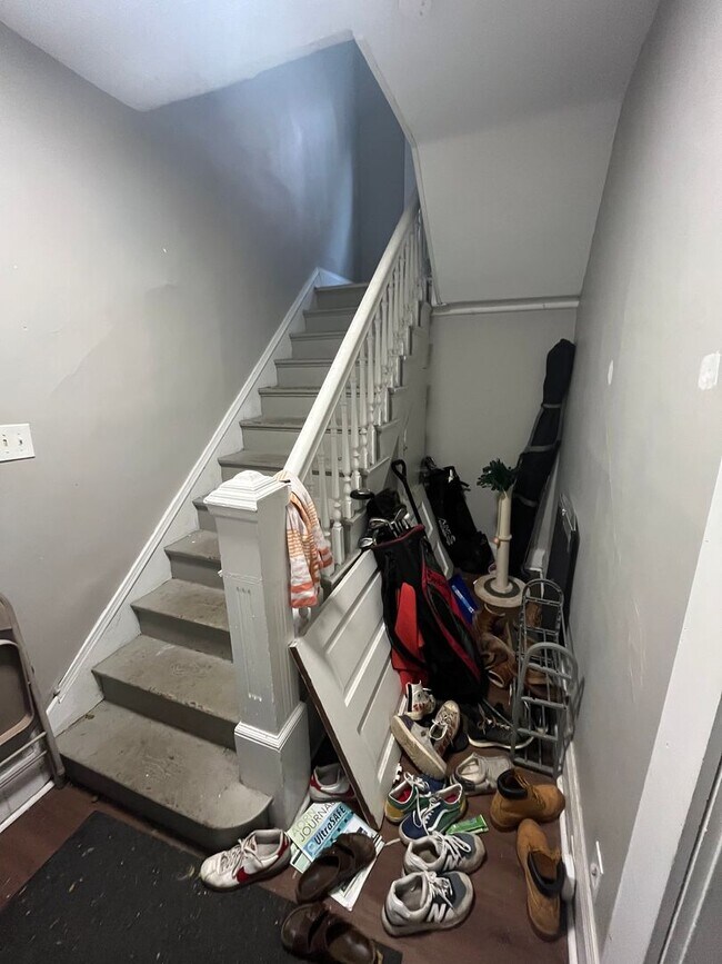 Building Photo - Five Bedroom Available for 26-27 School Year!