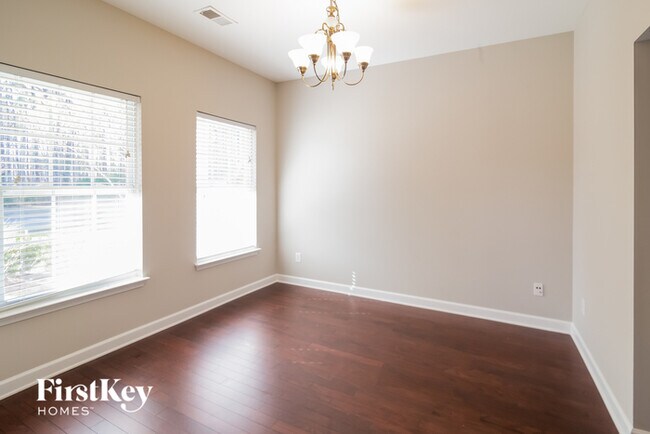 Building Photo - 254 Killarney Trail