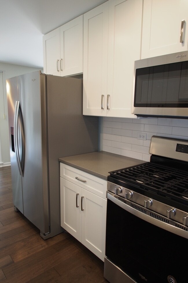Building Photo - 129 Acacia Cir