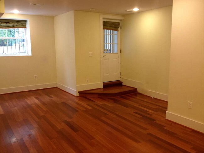 Foto del edificio - 1435 Euclid St NW